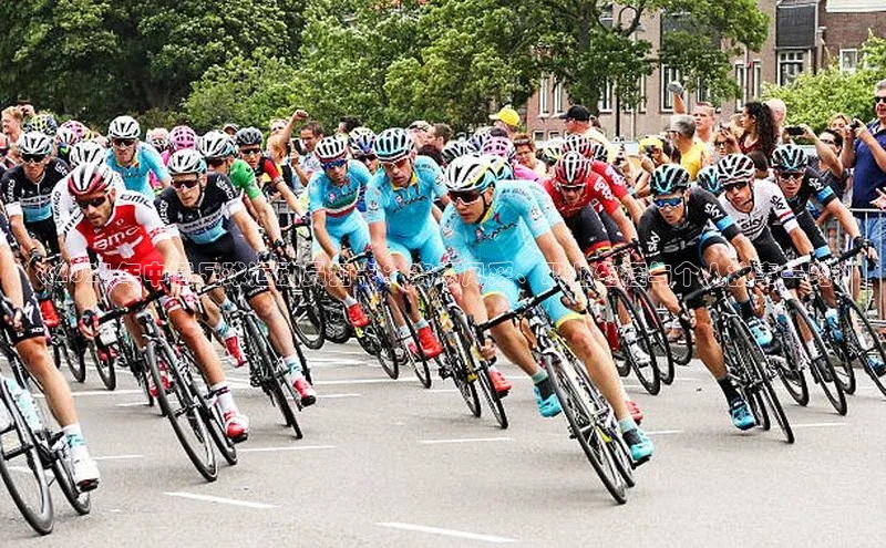 门徒娱乐元隆雅图《2021年中国足球运动员打卡：赛场风采、职业生涯与个人故事一览》