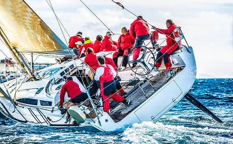 落幕的狂欢：运动赛事中的精彩瞬间与深刻寓意